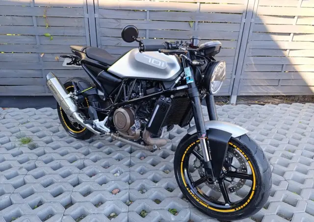 HUSQVARNA Vitpilen 